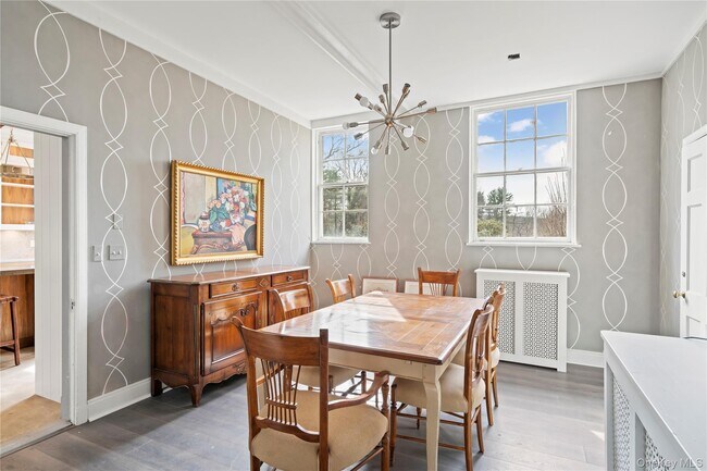 Building Photo - 393 Oyster Bay Road