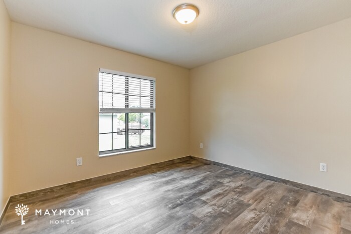 Building Photo - 542 Eldron Ave