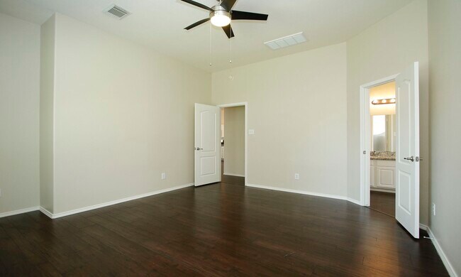 Building Photo - 8730 Cedar Walk Dr