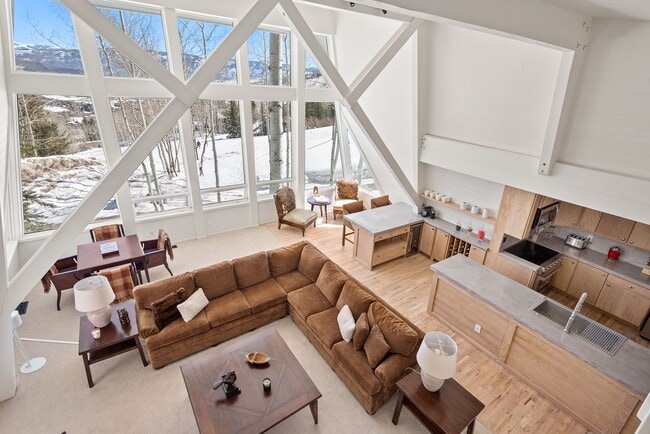 Building Photo - 126 Edgewood Ln