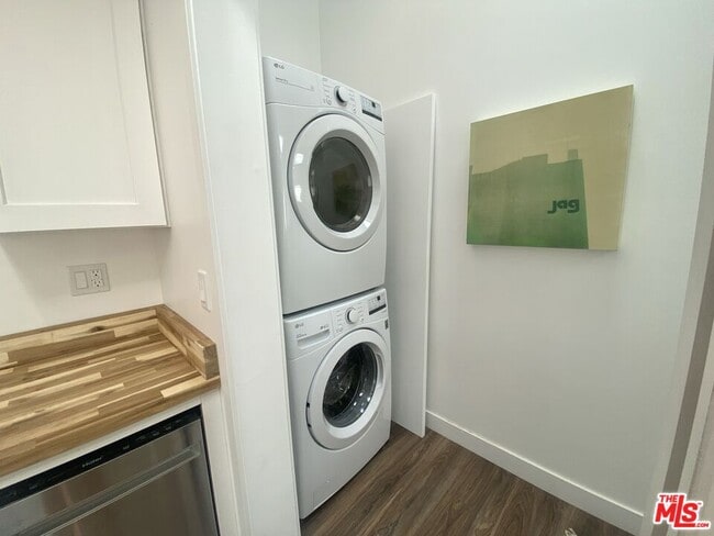 Building Photo - 5137 1/2 N Eagle Rock Blvd