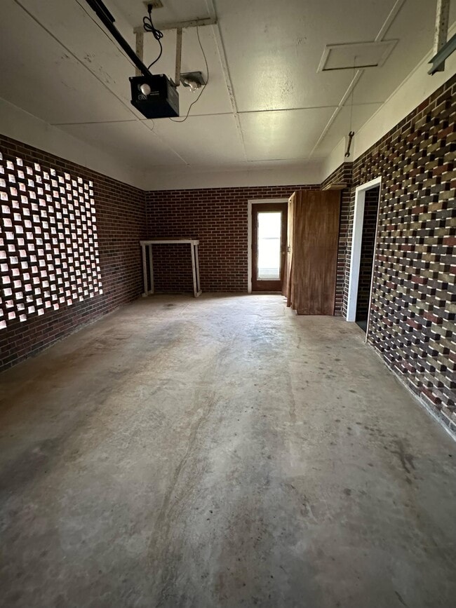 Building Photo - 2835 Anderson Hwy