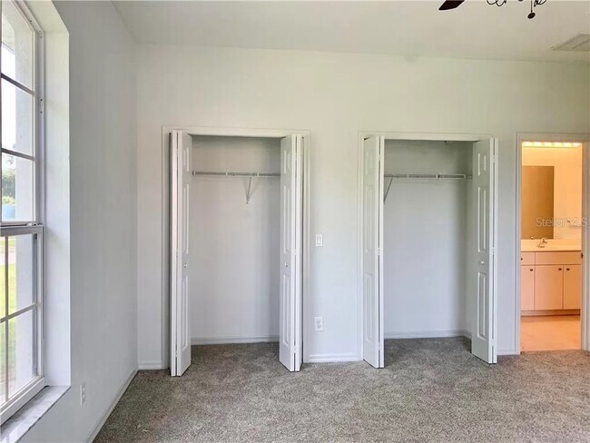 Building Photo - 2301 Goya Dr