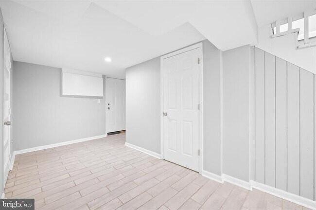 Building Photo - 631 Charraway Rd