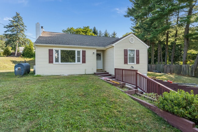 Building Photo - 4 Lingert Ave