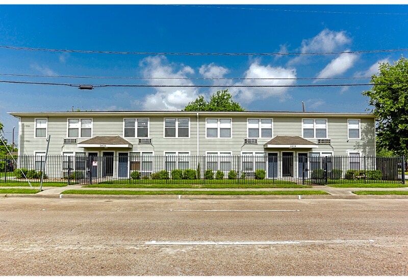 Building Photo - 3803 Hardy St