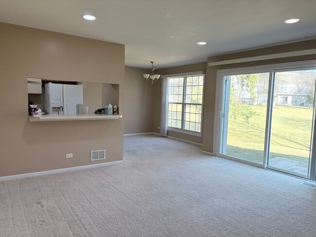 Building Photo - 1428 W Sapphire Dr