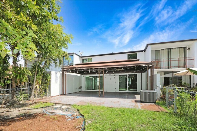 Building Photo - 12340 SW 20th Terrace