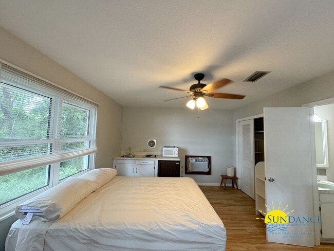 Building Photo - Waterfront mother-in-law suite, all utilities are included!