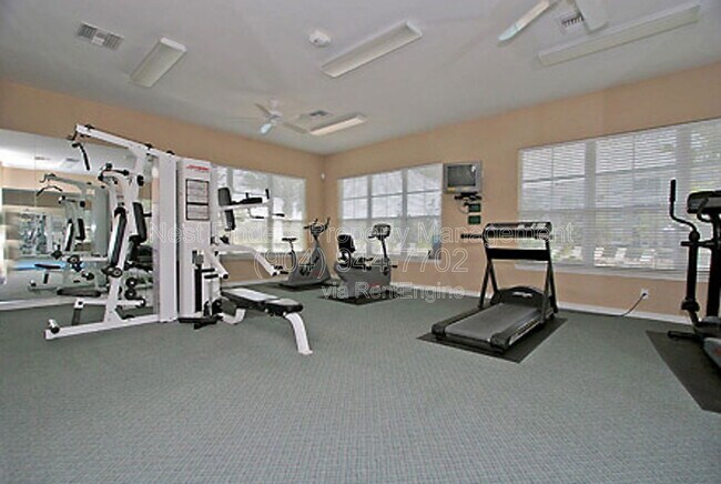 Building Photo - 7990 Baymeadows Rd E