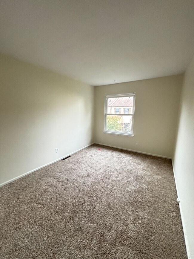 Building Photo - 3 bedroom Home for rent - Allentown