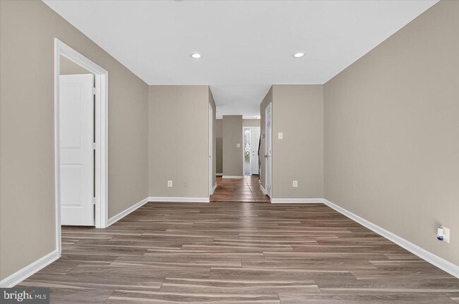 Building Photo - 402 Reneau Way