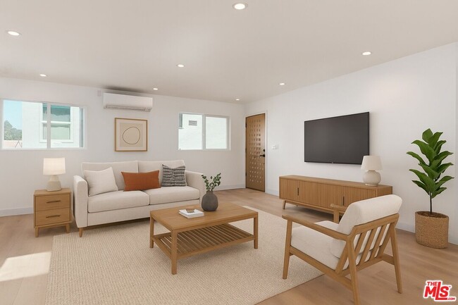 Primary Photo - 3431 Edgehill Dr