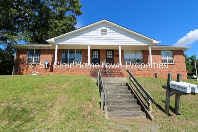 Building Photo - Duplex Downtown Pell City