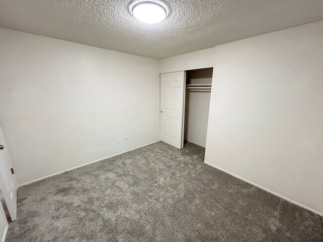 Building Photo - sw165th