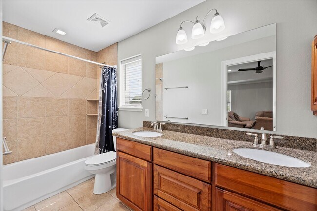 Building Photo - 903 Sugarfield Ct