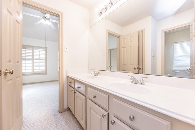 Building Photo - 17826 Island Spring Ln