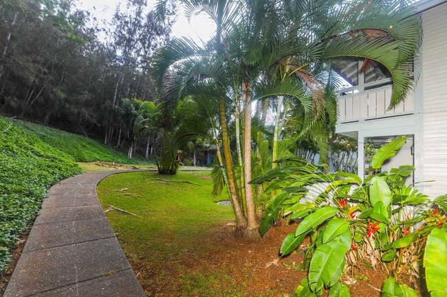 Building Photo - Gardens at Launani Valley. This spacious 3...