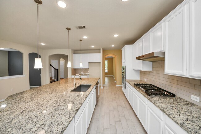Building Photo - 28215 Shorecrest Ln