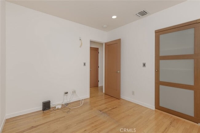 Building Photo - 709 Avenue D