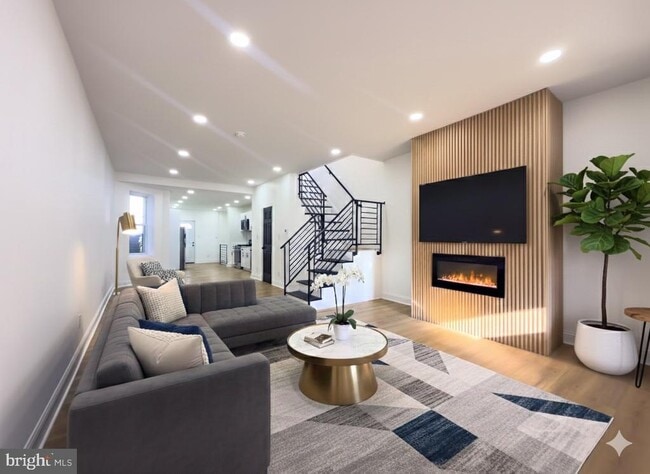 Building Photo - 5237 Greenway Ave