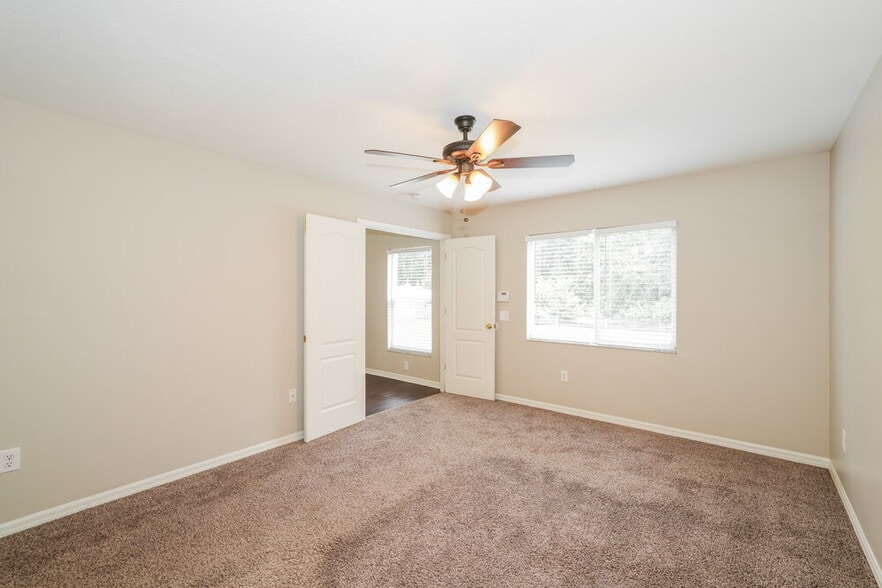 Building Photo - 30703 Tremont Dr