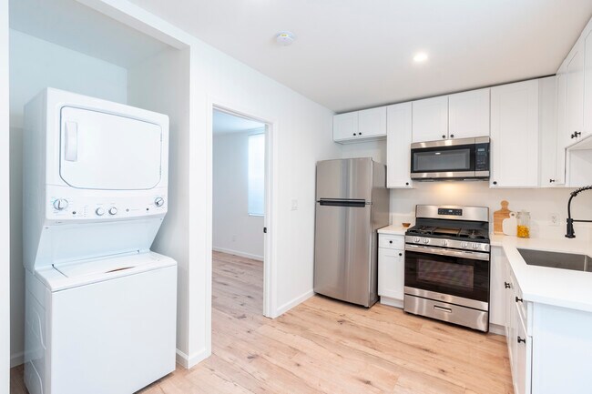 Building Photo - 355 St Bonaventure Ave
