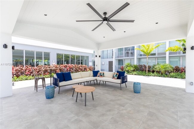 Building Photo - 1950 W 49th St