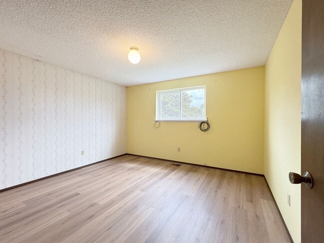 Building Photo - 41 McLaughlin Rd