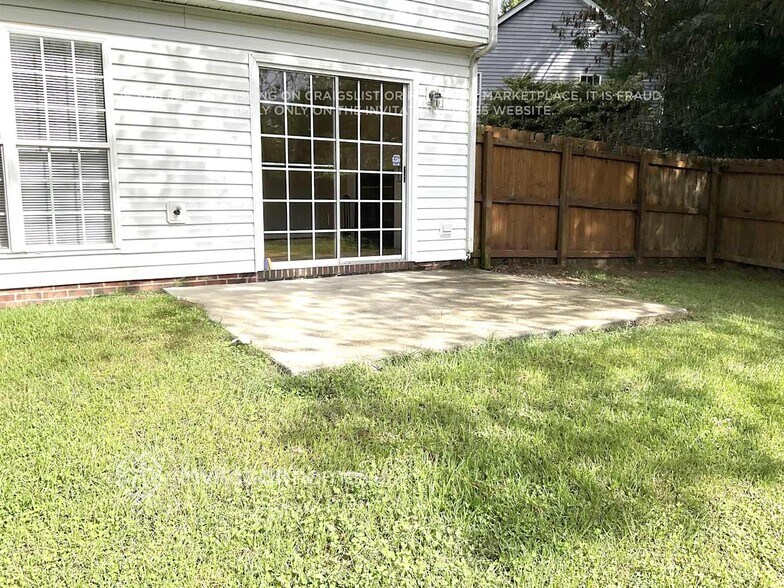 Building Photo - 5808 Thistlerock Ln