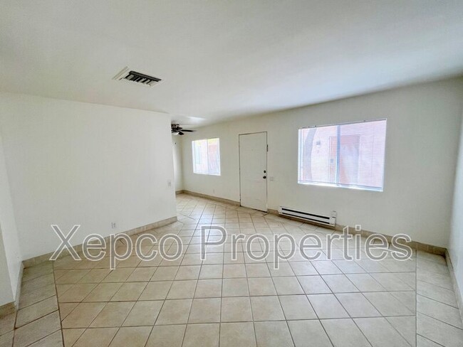 Building Photo - 555 E Cottonwood Rd