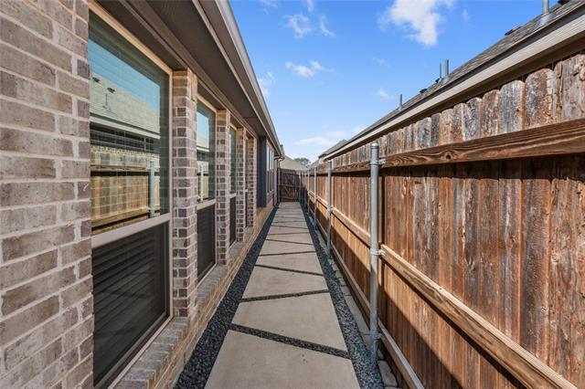 Building Photo - 214 Garden Grove Dr