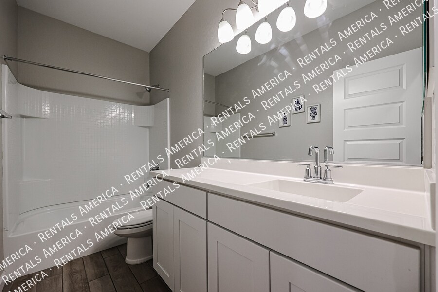 Building Photo - 8845 S 165th Ave