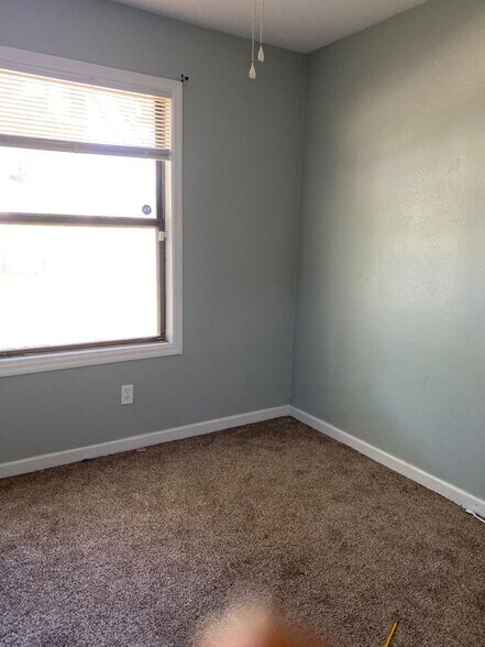 Building Photo - 3501 Sunnyside Dr