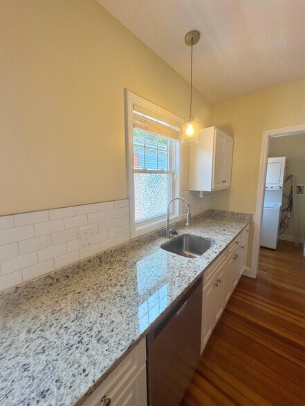 Building Photo - 86 Morrison Ave