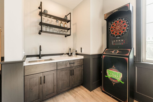 Building Photo - 101 Granite Way