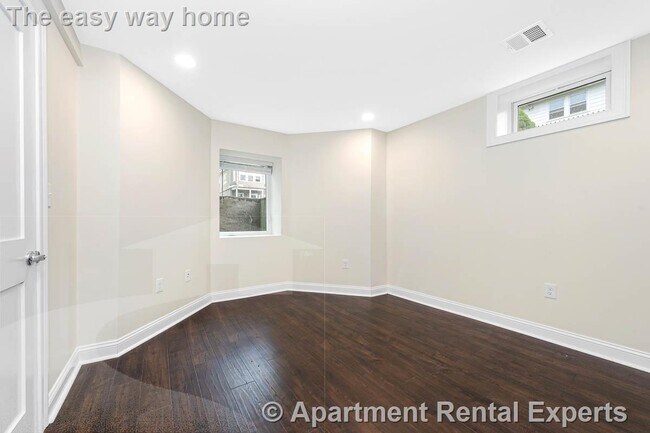 Building Photo - 77 Winchester St