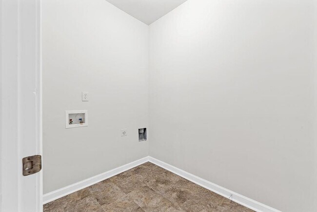 Building Photo - 3476 Harvest Ridge Ln NE