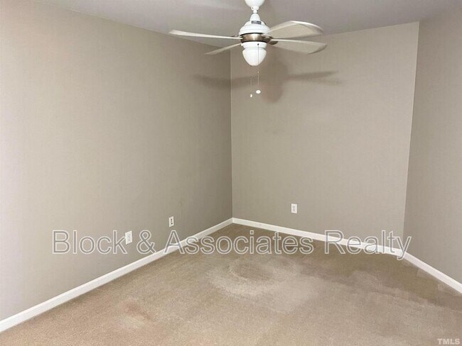 Building Photo - 2936 Settle In Ln