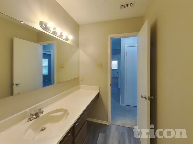 Building Photo - 8028 Copper Trail Dr