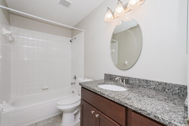 Building Photo - 1127 Hardwood Dr