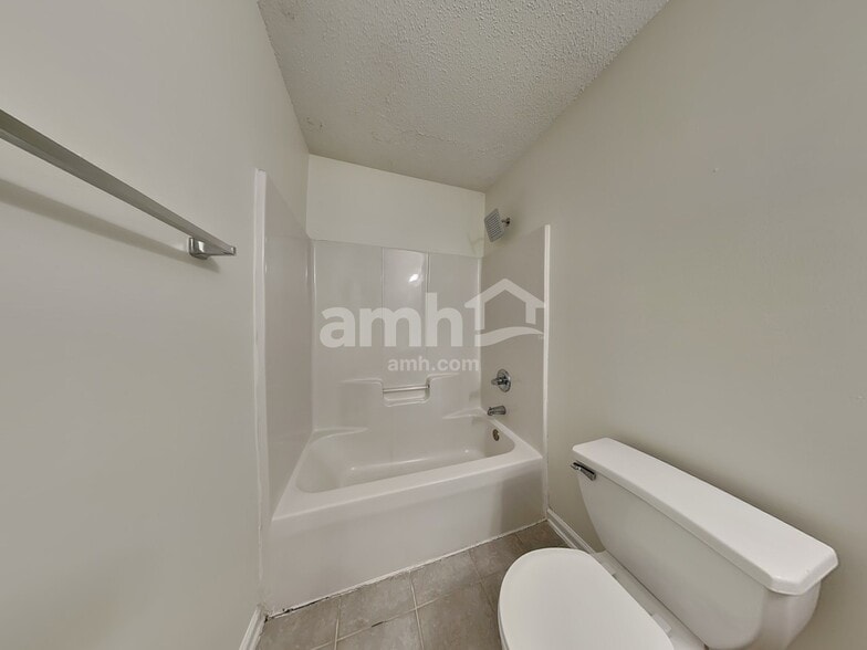 Building Photo - 550 Orchard Ridge Ln
