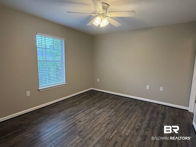 Building Photo - 14287 Lexington Dr
