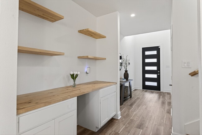 Building Photo - 3768 Wenatche Dr