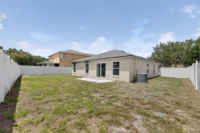Building Photo - 10610 Boyette Creek Blvd