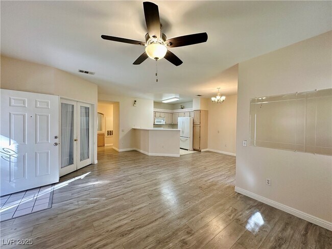 Building Photo - 5415 W Harmon Ave