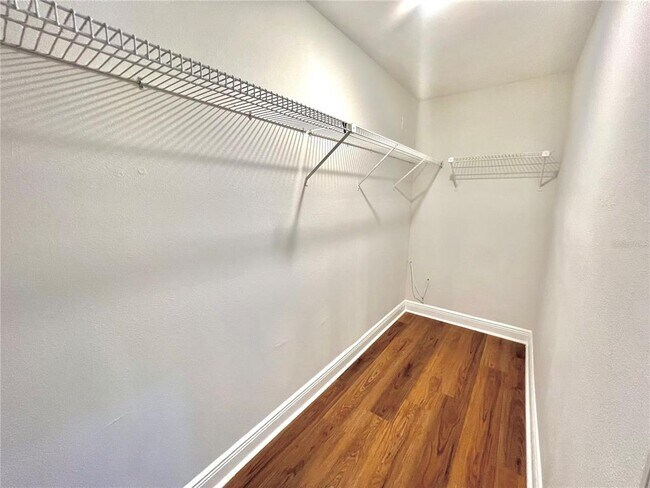 Building Photo - 9105 Tudor Dr