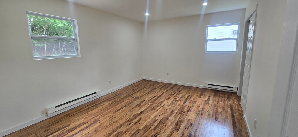 Bdrm 1 - 153 Vernon Valley Rd