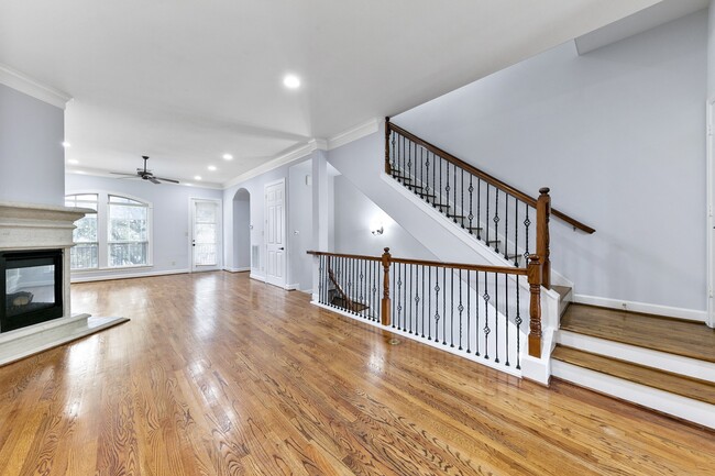 Building Photo - 3319 Bingham Manor Ln
