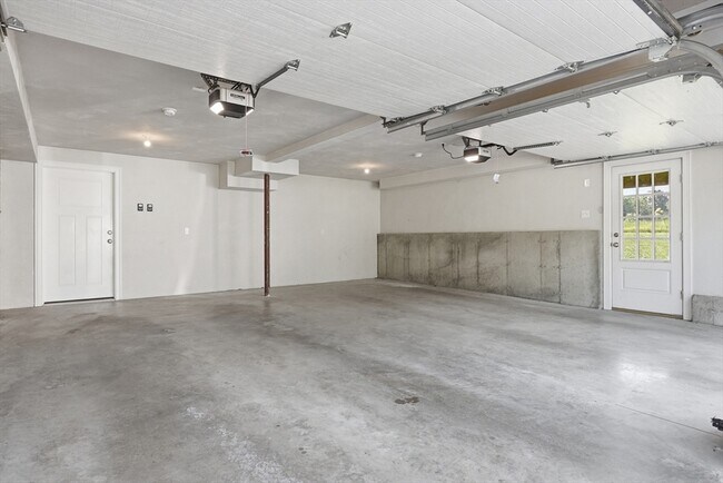 Building Photo - 169 Glenwood Rd